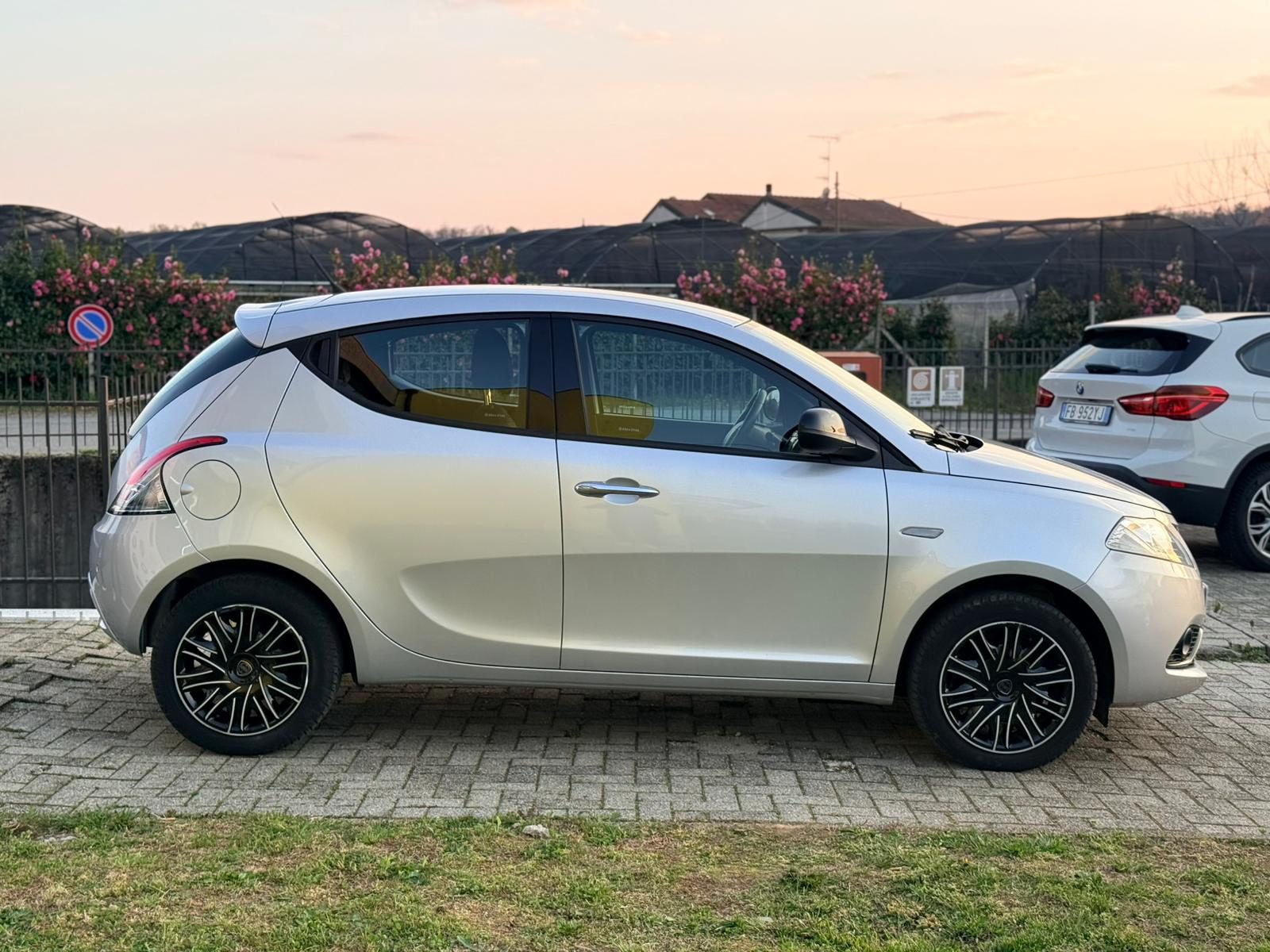Lancia Ypsilon 1.2 cv 5 Porte S&S Platinum