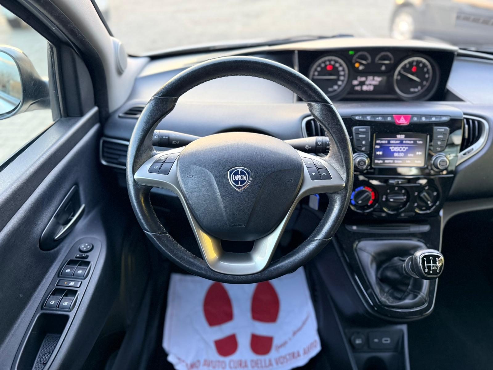Lancia Ypsilon 1.2 cv 5 Porte S&S Platinum