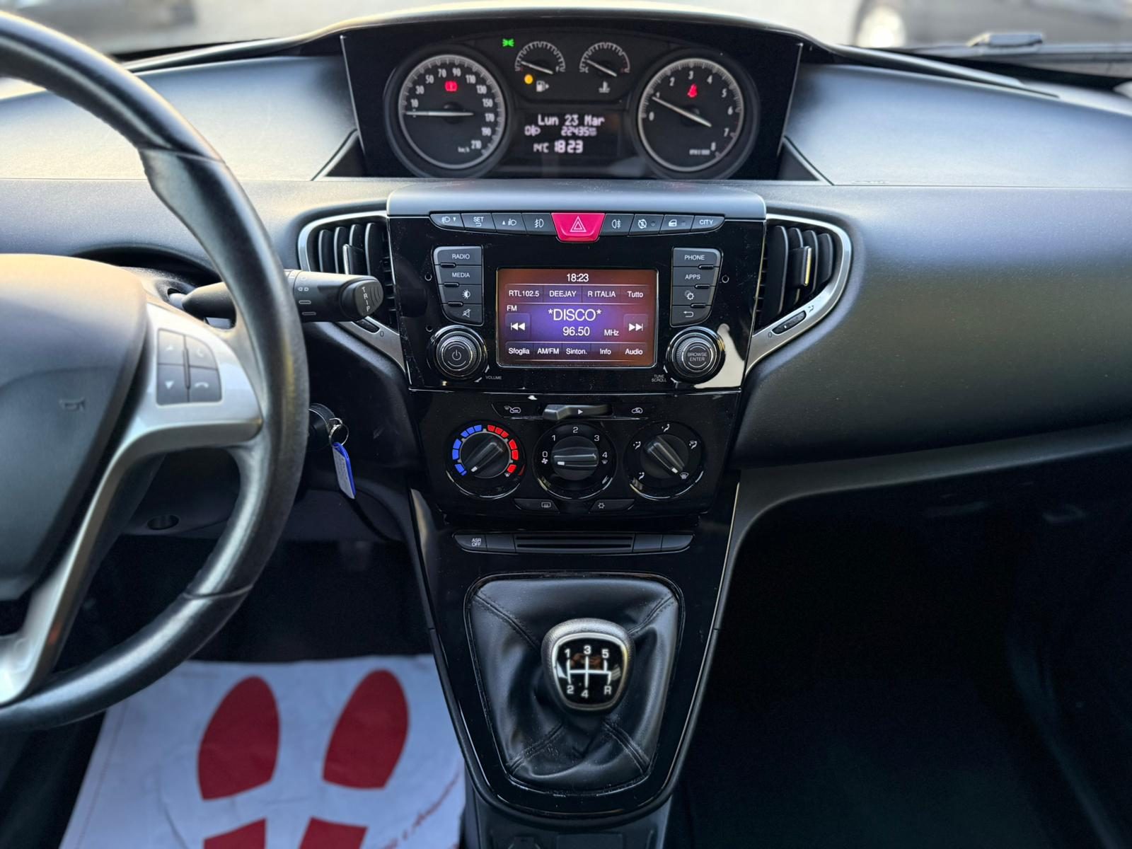 Lancia Ypsilon 1.2 cv 5 Porte S&S Platinum