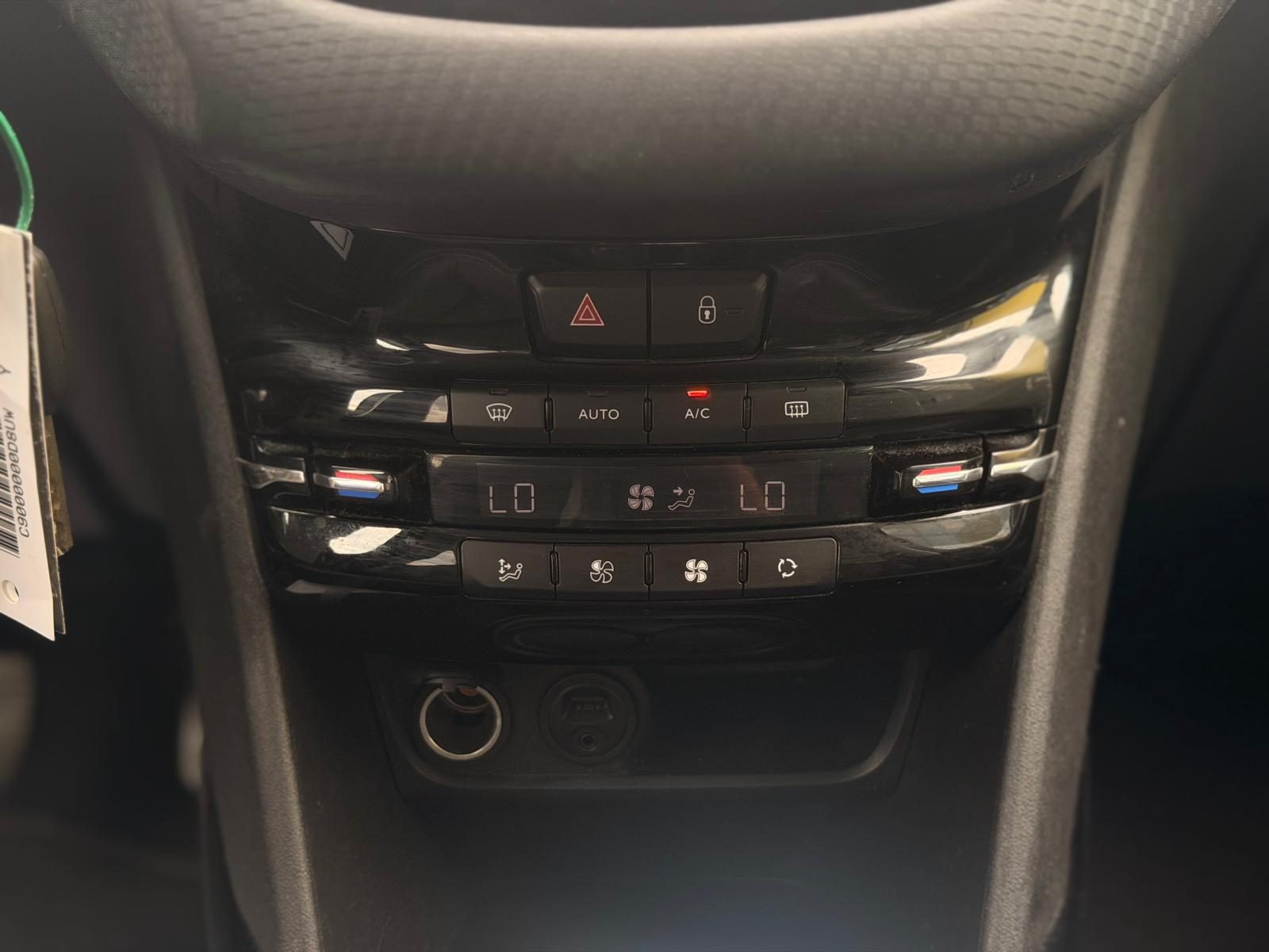 Peugeot 2008 BlueHDi S&S Black Matt 120cv