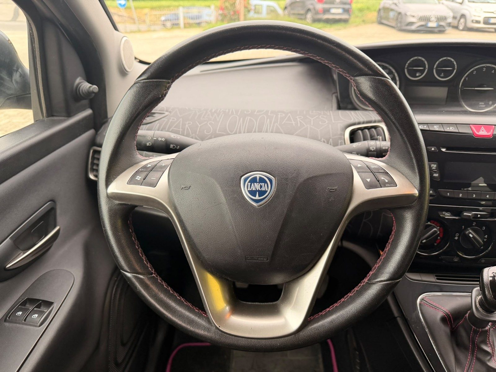 Lancia Ypsilon 1.2 69 CV 5 porte 